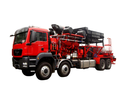 Moteur de foreuse mécanique monté sur camion